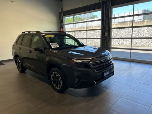 Used 2026 Subaru Forester Premium AWD/4WD image 11