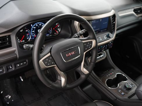Used 2023 GMC Acadia Denali w/ Denali Ultimate Package AWD/4WD image 21