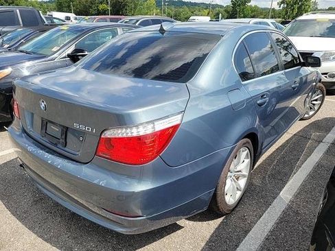 Used 2010 BMW 528i xDrive Sedan image 5