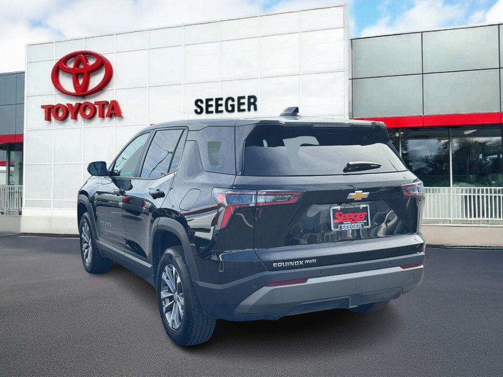 Used 2026 Chevrolet Equinox LT AWD/4WD image 7