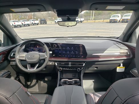 New 2026 Chevrolet Traverse Z71 image 38