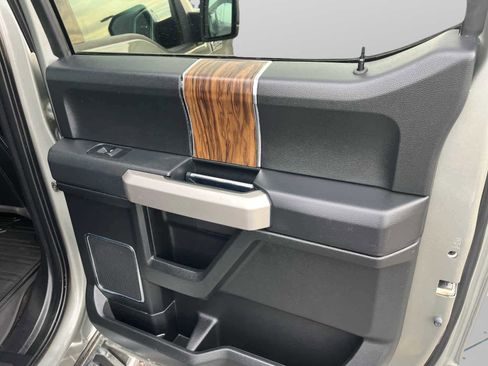 Used 2019 Ford F150 Lariat image 21