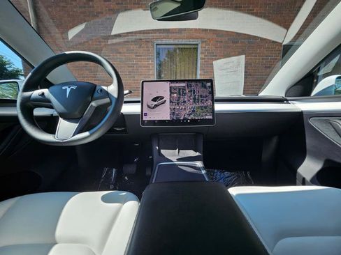 Used 2023 Tesla Model Y Long Range AWD/4WD image 39