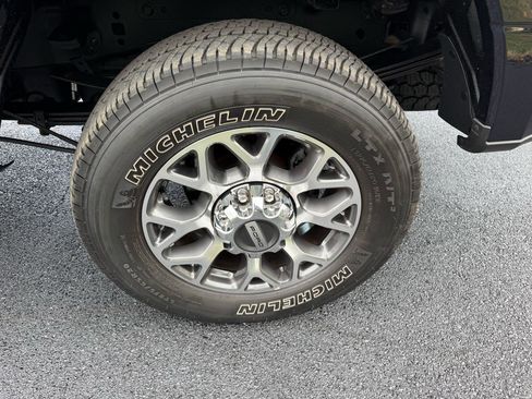 Used 2022 Ford F250 Lariat w/ Lariat Ultimate Package AWD/4WD image 38