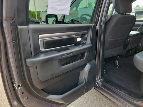 Used 2024 RAM 1500 Warlock AWD/4WD image 14