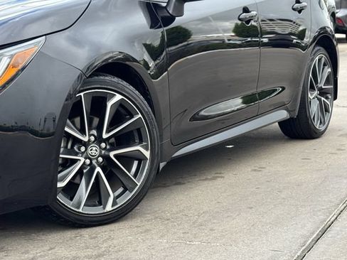 Used 2022 Toyota Corolla XSE FWD image 3