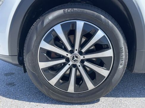 Used 2020 Mercedes-Benz GLB 250 image 23