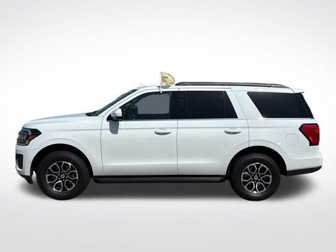 Used 2024 Ford Expedition XLT RWD image 5