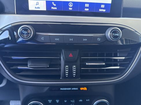 Used 2020 Ford Escape SEL image 25