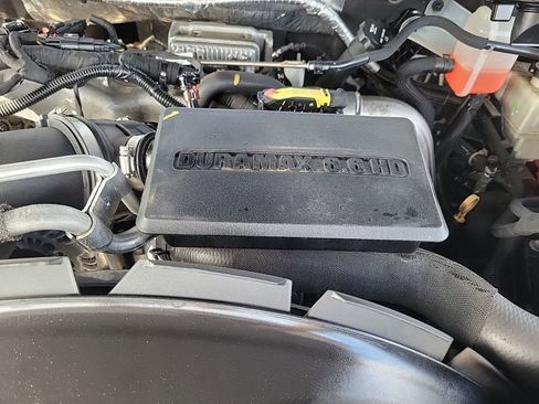 Used 2020 Chevrolet Silverado 2500 High Country w/ Technology Package image 13