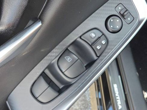 New 2025 Nissan Sentra SR w/ Midnight Edition image 14
