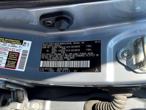 Used 2022 Toyota Highlander XLE FWD image 32