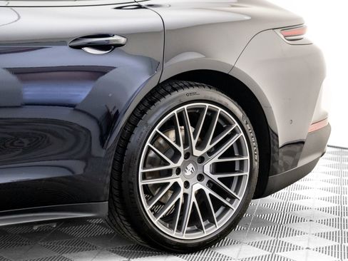 Used 2024 Porsche Panamera image 35