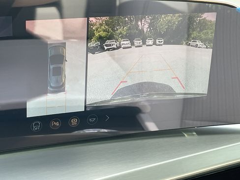 New 2026 Cadillac Vistiq Luxury image 25