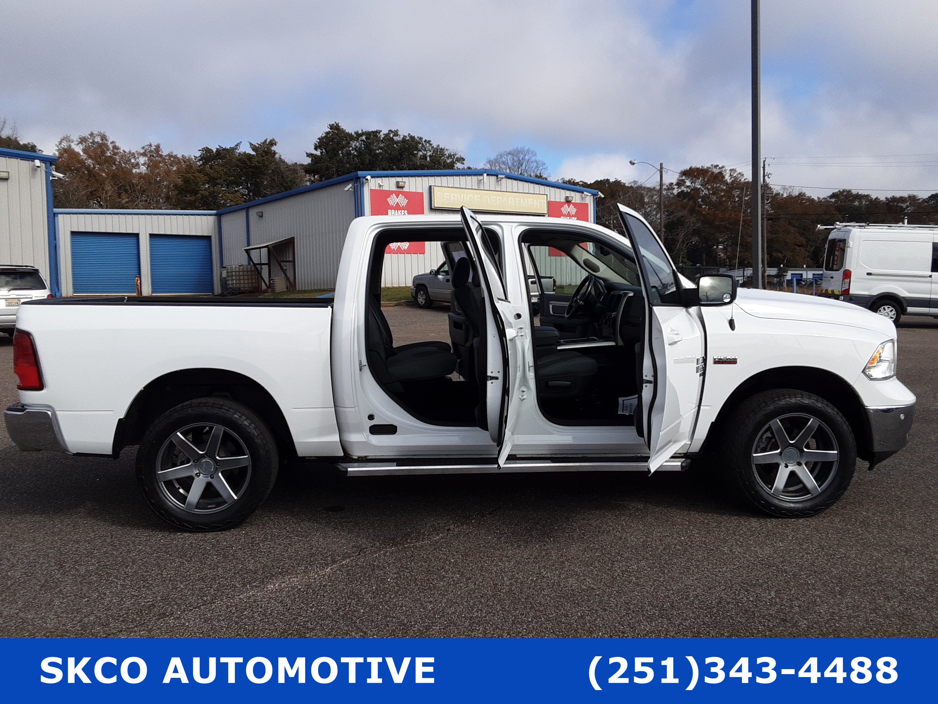 Used 2019 RAM 1500 Big Horn AWD/4WD image 34