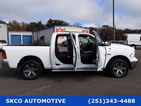 Used 2019 RAM 1500 Big Horn image 34
