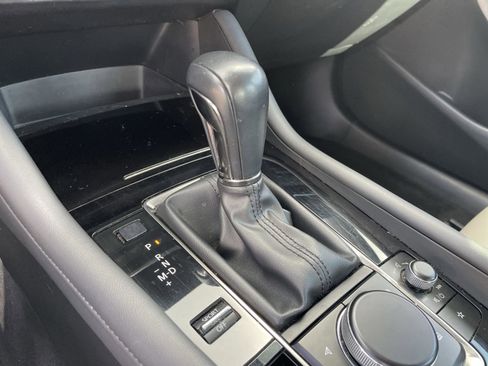 Used 2019 MAZDA MAZDA3 Sedan w/ Preferred Package image 24