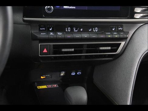 Used 2025 Toyota Camry LE w/ Convenience Package image 14