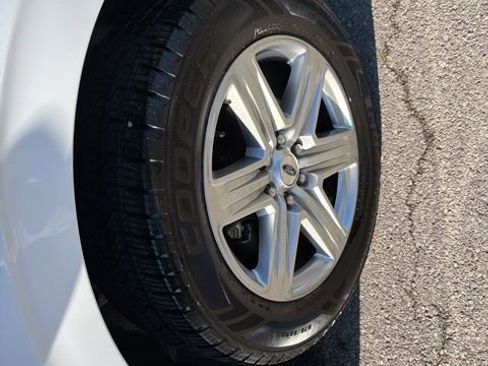 Used 2021 Ford Expedition XLT AWD/4WD image 23