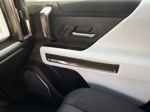 Used 2025 GMC Hummer EV 3X AWD/4WD image 21