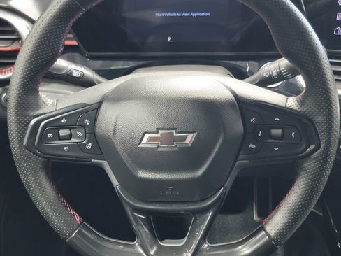 Certified 2024 Chevrolet Trax RS w/ Sunroof Package FWD image 25