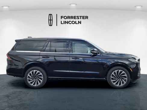 New 2025 Lincoln Navigator Black Label image 2
