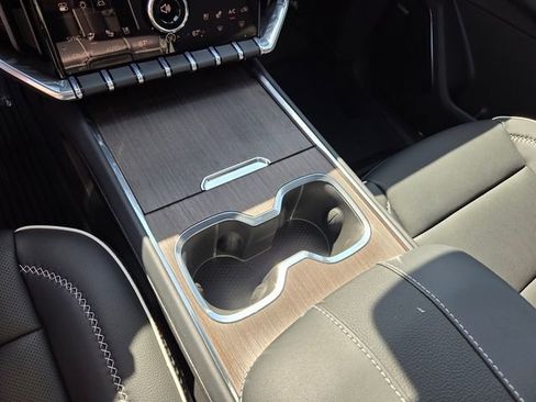 New 2026 GMC Acadia Denali w/ Super Cruise Package image 28