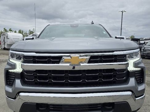 Used 2023 Chevrolet Silverado 1500 LT AWD/4WD image 3