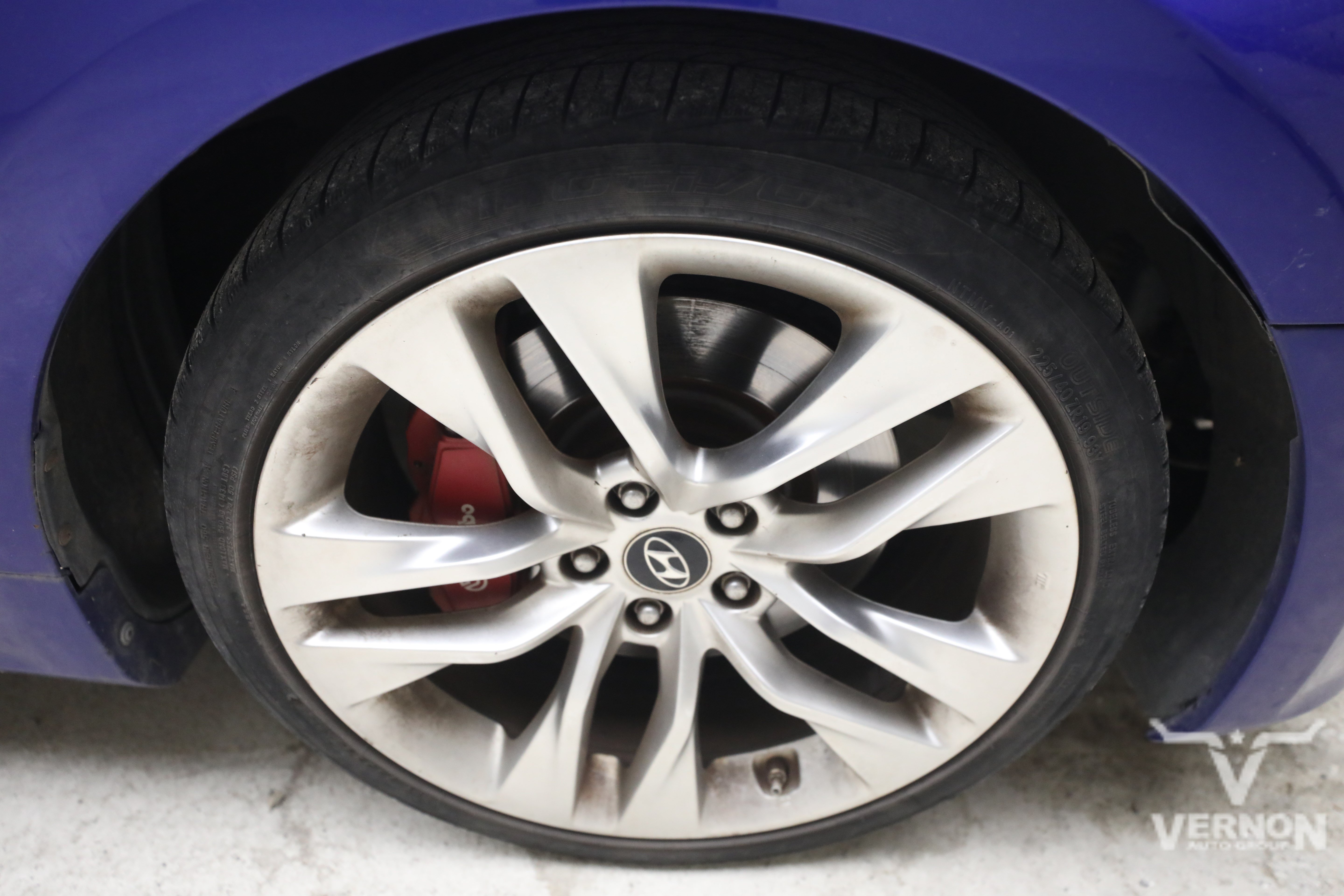 Used 2013 Hyundai Genesis 3.8 RWD image 9