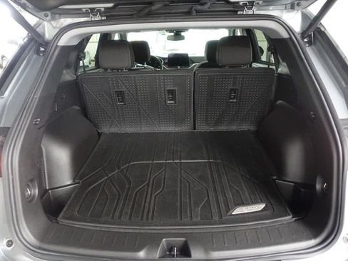 Used 2024 Chevrolet Blazer LT w/ Convenience Package FWD image 20