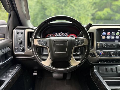 Used 2016 GMC Sierra 2500 Denali AWD/4WD image 17