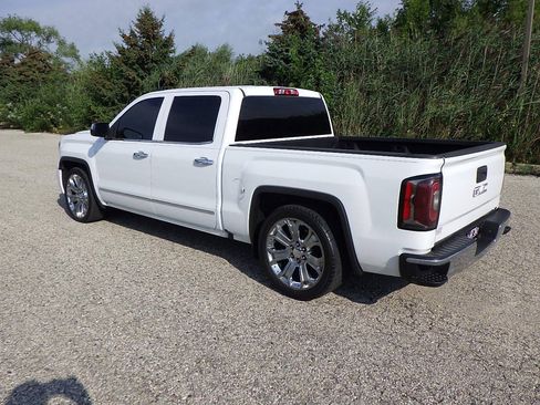 Used 2018 GMC Sierra 1500 SLT AWD/4WD image 3