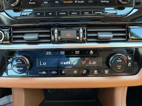 Used 2024 Nissan Pathfinder Platinum AWD/4WD image 13