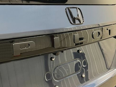 New 2026 Honda Pilot Touring image 7