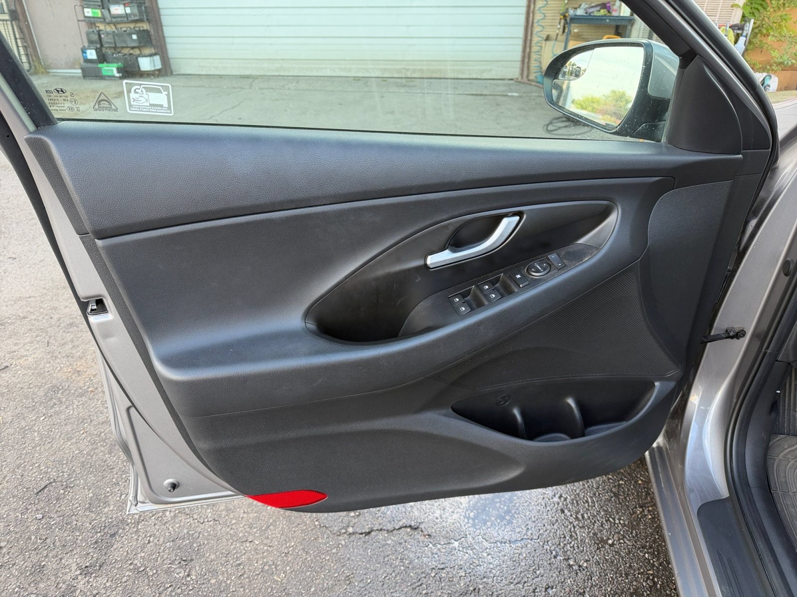 Used 2020 Hyundai Elantra GT FWD image 19