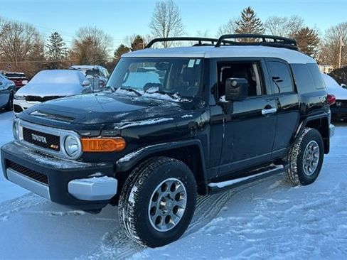 Used 2011 Toyota FJ Cruiser 4WD image 2