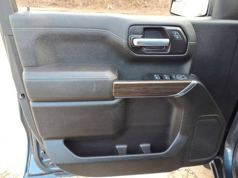 Certified 2021 Chevrolet Silverado 1500 RST image 13