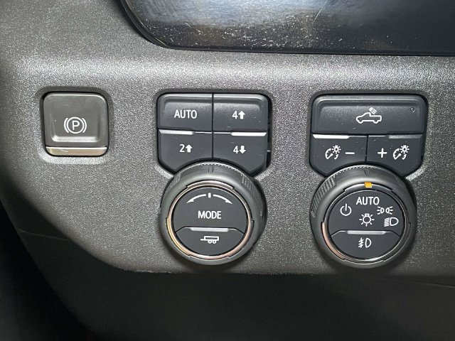 Used 2023 Chevrolet Silverado 1500 RST AWD/4WD image 35