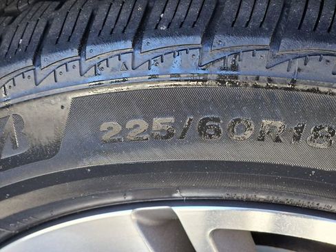 Used 2018 GMC Terrain SLT w/ Preferred Package image 11