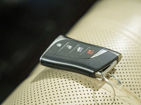 Used 2019 Lexus LS 500h 500h Base w/ Luxury Package image 48