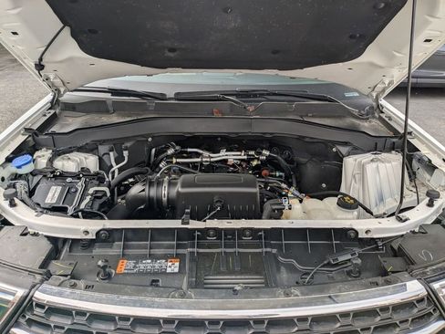 Used 2023 Ford Explorer XLT w/ Equipment Group 202A image 27