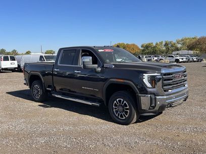 New 2025 GMC Sierra 2500 SLT w/ SLT Premium Package
