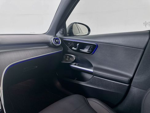 Used 2025 Mercedes-Benz C 300 Sedan image 26