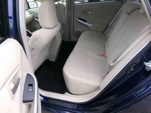 Used 2014 Toyota Prius Three image 18