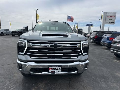 New 2026 Chevrolet Silverado 2500 LTZ w/ LTZ Convenience Package image 16
