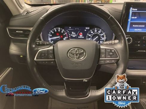 Used 2021 Toyota Highlander Limited image 16