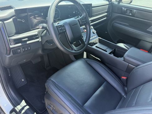 Used 2026 Hyundai Santa Fe Calligraphy AWD/4WD image 10