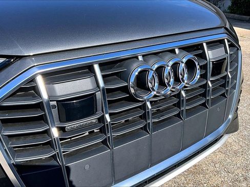Used 2023 Audi Q7 3.0T Premium Plus AWD/4WD image 29