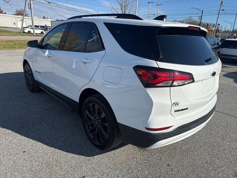 Used 2022 Chevrolet Equinox RS w/ LPO, Floor Liner Package image 4