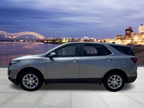 Used 2024 Chevrolet Equinox LT AWD/4WD image 2